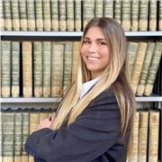 Prof à distance donne des cours et aide en droit pour les étudiants